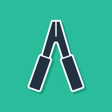 Mavi Araba batarya atlama güç kablosu ikonu yeşil arka planda izole edildi. Vektör İllüstrasyonu