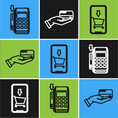 Pos terminalini yerleştirilmiş kredi kartıyla, cep telefonuyla, alışveriş arabasıyla ve kredi kartı ikonuyla insan eliyle ayarla. Vektör