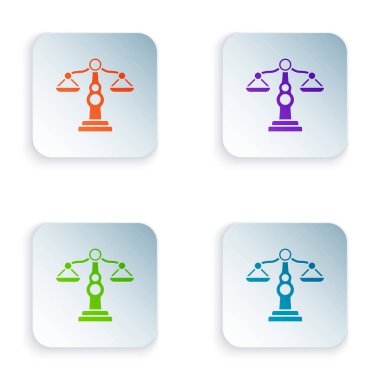 Beyaz arka planda izole edilmiş adalet simgesinin renk ölçekleri. Hukuk mahkemesi sembolü. Denge tabelaları. Kare düğmelere simgeleri yerleştir. Vektör İllüstrasyonu