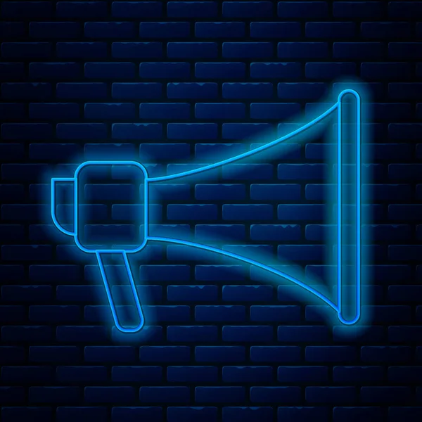 Icono de megáfono de línea de neón brillante aislado en el fondo de la pared de ladrillo. Firma del portavoz. Ilustración vectorial — Archivo Imágenes Vectoriales