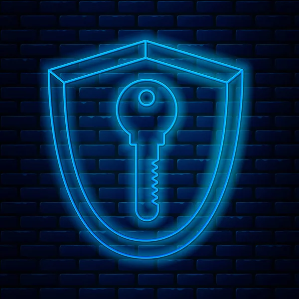 Brillante escudo de línea de neón con icono clave aislado en el fondo de la pared de ladrillo. Concepto de protección y seguridad. Icono de placa de seguridad. Banner de privacidad. Etiqueta de defensa. Ilustración vectorial — Vector de stock