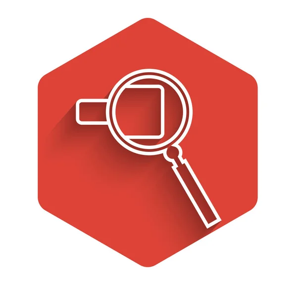 White line Magnifying glass icon isolated with long shadow. Search, focus, zoom, business symbol. Red hexagon button. Vector Illustration — Stock Vector