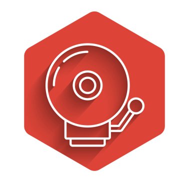 Beyaz çizgi alarm çanı simgesini uzun gölgeli bir şekilde çalıyor. Alarm sembolü, servis zili, el zili işareti, uyarı sembolü. Kırmızı altıgen düğmesi. Vektör İllüstrasyonu