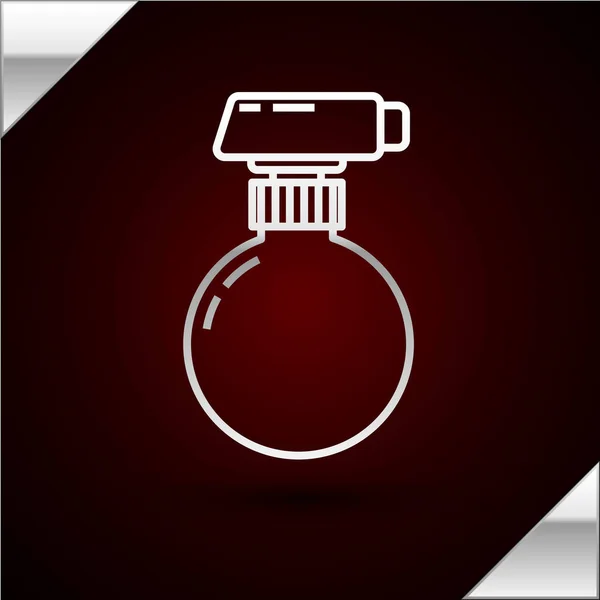Srebrna linia Czyszczenie butelki spray z ikoną płynu detergentu izolowane na ciemnoczerwonym tle. Ilustracja wektora — Wektor stockowy