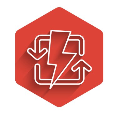 Beyaz çizgi, uzun gölgeyle izole edilmiş ikonu şarj ediyor. Elektrik enerjisi işareti. Kırmızı altıgen düğmesi. Vektör İllüstrasyonu