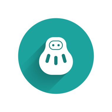 Beyaz Maneki neko kedi ikonu uzun gölgeli izole edilmiş. Japon şans tılsımı. Yeşil daire düğmesi. Vektör İllüstrasyonu