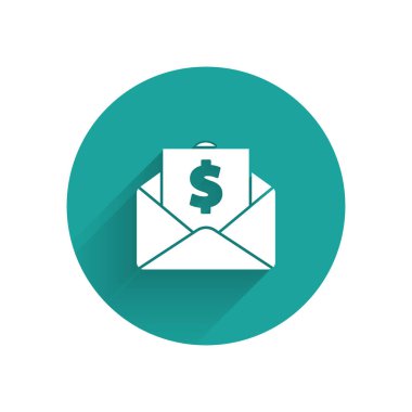 Beyaz Zarf jeton dolar sembol simgesi ile uzun gölge izole. Maaş artışı, para bordro, tazminat geliri. Yeşil daire düğmesi. Vektör Illustration