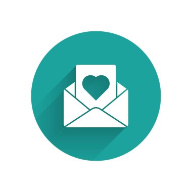 Uzun gölge ile izole Valentine kalp simgesi ile Beyaz Zarf. Mesaj aşk. Mektup aşk ve romantizm. Yeşil daire düğmesi. Vektör İllüstrasyonu