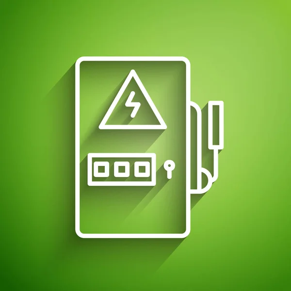 Witte lijn Elektrische paneel pictogram geïsoleerd op groene achtergrond. Vector Illustratie — Stockvector