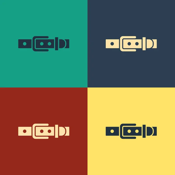 Color Cinturón de cuero con hebilla de acero abotonado icono aislado en el fondo de color. Dibujo de estilo vintage. Ilustración vectorial — Vector de stock