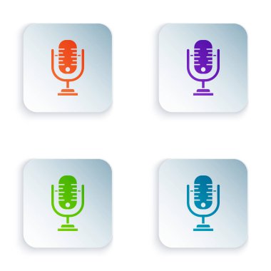 Beyaz arkaplanda izole edilmiş renkli mikrofon simgesi. Radyodaki mikrofondan. Sözcü işareti. Kare düğmelere simgeleri yerleştir. Vektör İllüstrasyonu
