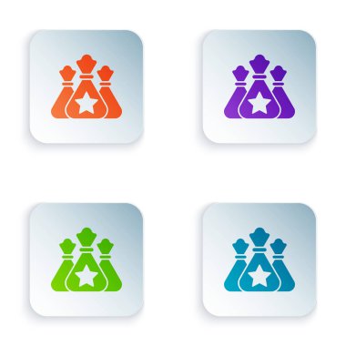 Beyaz arka planda izole edilmiş renkli Noel Baba hediye paketi ikonu. Noel hediyeleri çuvalı. Mutlu Noeller ve mutlu yıllar. Kare düğmelere simgeleri yerleştir. Vektör İllüstrasyonu