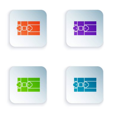 Beyaz arkaplanda renk hediyesi kutusu simgesi izole edildi. Kare düğmelere simgeleri yerleştir. Vektör İllüstrasyonu