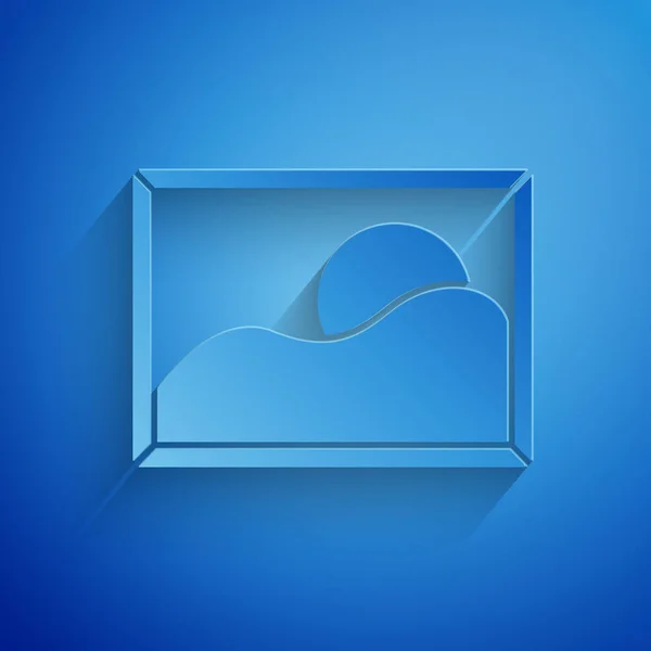 Papírvágás Kép táj ikon elszigetelt kék háttérrel. Papírművészeti stílus. Vektorillusztráció — Stock Vector