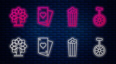 Çizgi, iskambil kağıdı, karton kutuda patlamış mısır, dönme dolap ve bisiklet ya da tek tekerlekli bisiklet. Tuğla duvarda parlayan neon simgesi. Vektör