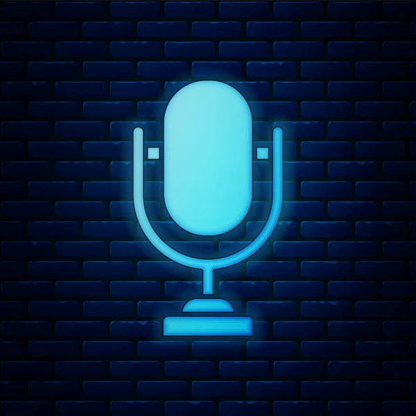 Icona luminosa al neon Microfono isolato su sfondo muro di mattoni. Sul microfono radio in onda. Segnale di altoparlante. Illustrazione vettoriale — Vettoriale Stock