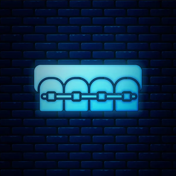 Dientes de neón brillante con el icono de frenos aislados en el fondo de la pared de ladrillo. Alineación de la mordedura de los dientes, fila dental con aparatos ortopédicos. Concepto dental. Ilustración vectorial — Vector de stock