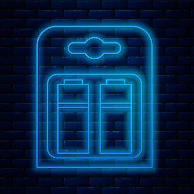 Parlayan neon hat Battery paket simgesinde tuğla duvar arka planında izole edildi. Şimşek sembolü. Vektör İllüstrasyonu