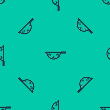 Mavi çizgi Mutfak Kevgir ikonu yeşil arka planda kusursuz desen izole etti. Mutfak aletleri. Çatal bıçak seti. Vektör İllüstrasyonu