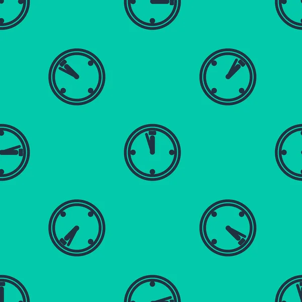 Línea azul icono del reloj aislado patrón sin costuras sobre fondo verde. Símbolo de tiempo. Feliz Navidad y Feliz Año Nuevo. Ilustración vectorial — Archivo Imágenes Vectoriales