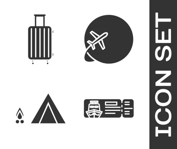 Set-Kreuzfahrtticket für Schiffsreisen, Reisekoffer, Touristenzelt mit Holzfeuer und Globus mit fliegendem Flugzeug-Symbol. Vektor — Stockvektor