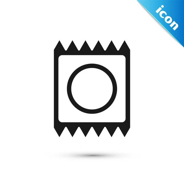 Czarna prezerwatywa w ikonie pakietu izolowana na białym tle. Symbol bezpiecznej miłości. Metoda antykoncepcji u mężczyzn. Ilustracja wektora — Wektor stockowy
