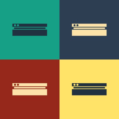 Renkli oyun konsolu simgesi renk arkaplanında izole edildi. Klasik tarzda çizim. Vektör İllüstrasyonu