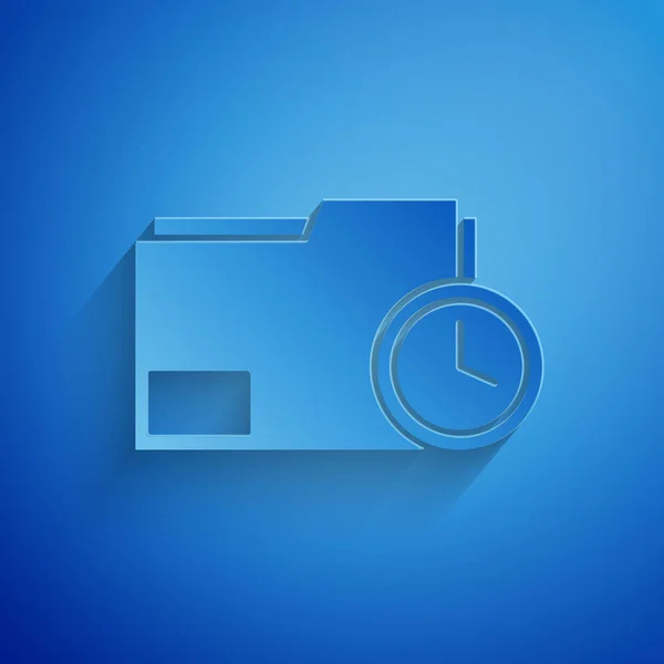 Papírvágás Dokumentum mappa óra ikon elszigetelt kék háttér. Dokumentum és visszaszámlálás, határidő, menetrend, tervezési szimbólum. Papírművészeti stílus. Vektorillusztráció — Stock Vector