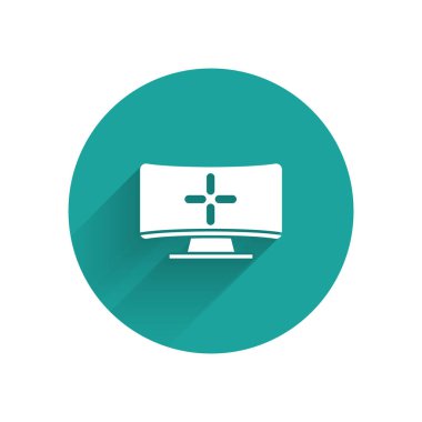 Beyaz Bilgisayar monitörü simgesi uzun gölgeyle izole edildi. Bilgisayar bileşeni işareti. Yeşil daire düğmesi. Vektör İllüstrasyonu