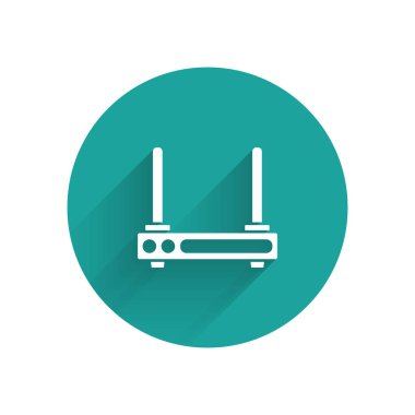 Beyaz Yönlendirici ve kablosuz ağ sinyali simgesi uzun gölgeli izole edilmiş. Kablosuz ethernet modem yönlendirici. Bilgisayar teknolojisi interneti. Yeşil daire düğmesi. Vektör İllüstrasyonu