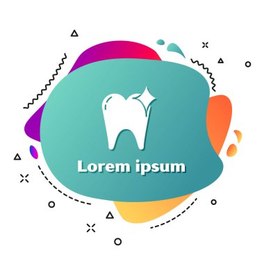 Beyaz Diş beyazlatma konsepti simgesi beyaz arkaplanda izole edildi. Diş hekimliği kliniği ya da diş hekimliği merkezi için diş sembolü. Sıvı şekilli soyut pankart. Vektör İllüstrasyonu