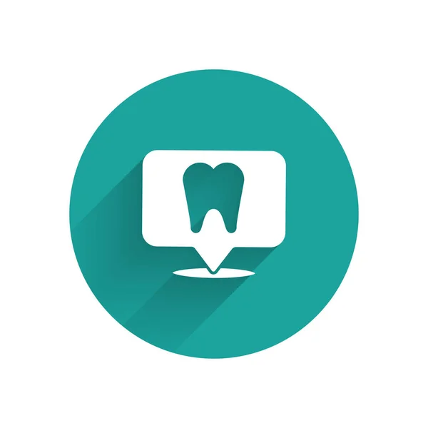 White Dental clinic location icon isolated with long shadow. Green circle button. Vector Illustration — 스톡 벡터