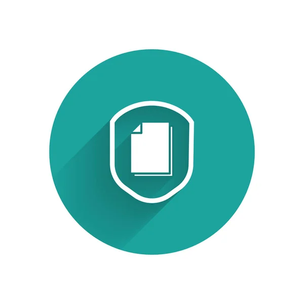White Document skydd koncept ikon isolerad med lång skugga. Konfidentiell information och integritet idé, säker, vakt, sköld. Grön cirkel knapp. Vektor Illustration — Stock vektor