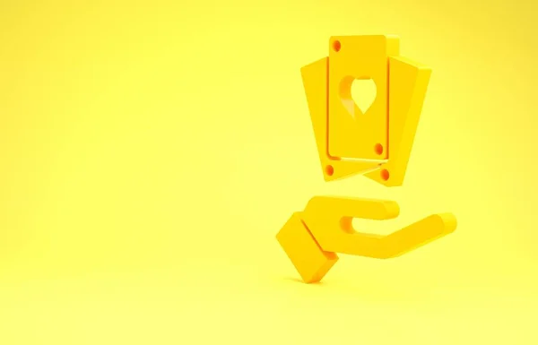 Yellow Hand κρατώντας παίζοντας χαρτιά εικονίδιο απομονώνονται σε κίτρινο φόντο. Σχεδιασμός παιχνιδιού καζίνο. Μινιμαλιστική έννοια. 3d απεικόνιση 3D καθιστούν — Φωτογραφία Αρχείου