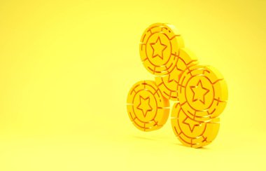 Sarı Kumarhane çipleri simgesi sarı arka planda izole edildi. Kumarhane kumarı. Minimalizm kavramı. 3d illüstrasyon 3d canlandırma