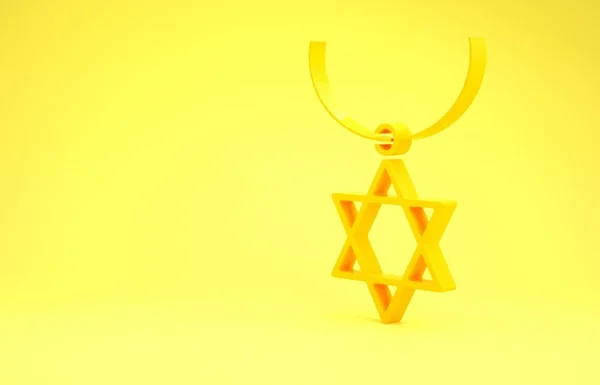 Желтая звезда Давида ожерелье на цепи значок изолирован на желтом фоне. Еврейский символ религии. Символ Израиля. Драгоценности и аксессуары. Концепция минимализма. 3D-рендеринг — стоковое фото