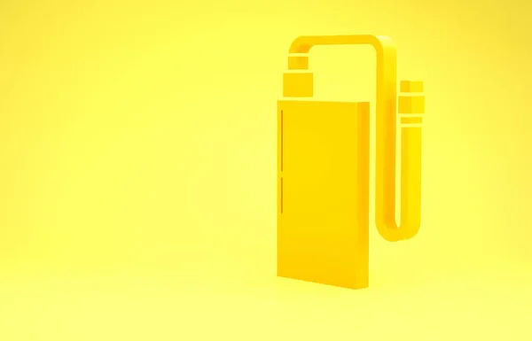 Banco de energia amarelo com ícone de cabo de carga diferente isolado no fundo amarelo. Dispositivo de carregamento portátil. Conceito de minimalismo. 3D ilustração 3D render — Fotografia de Stock