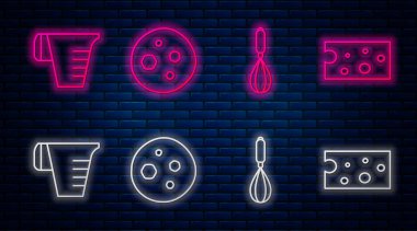 Çizgi çerez ya da çikolatalı bisküvi, mutfak çırpısı, ölçü kabı ve peynir. Tuğla duvarda parlayan neon simgesi. Vektör