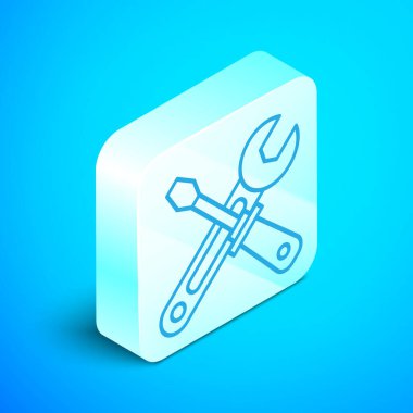 Mavi arkaplanda Isometric satır tornavida ve anahtar araçları simgesi izole. Servis aracı sembolü. Gümüş kare düğme. Vektör İllüstrasyonu