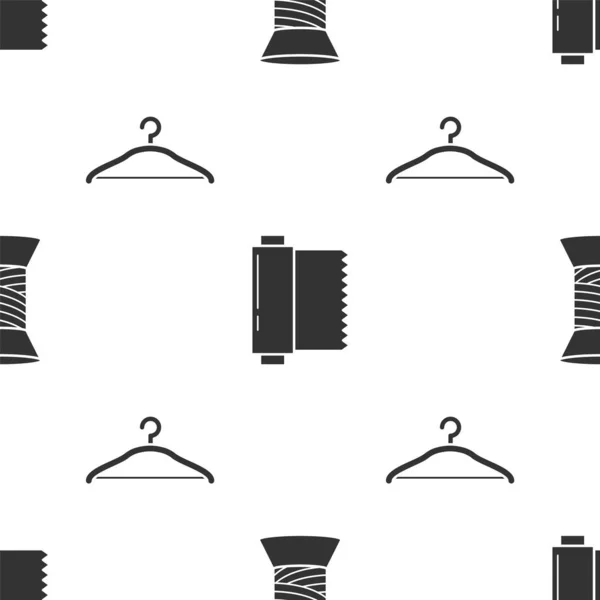 Set Hilo de coser en carrete, Rollo de tela textil y guardarropa Hanger en patrón sin costuras. Vector — Vector de stock