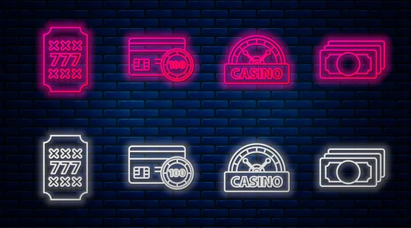 Impostare la linea di carta di credito, cartello del casinò, Slot machine con fortunati sette jackpot e Pile denaro cartaceo contanti. Icona al neon incandescente sul muro di mattoni. Vettore — Vettoriale Stock