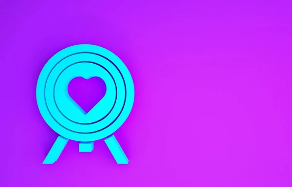 다트의 중앙에 하트는 보라색 배경에 고립된 아이콘을 합니다 발렌틴 미니멀리즘의 — 스톡 사진