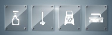 Temizlik için fırçayı, ıslak zemini, temizliği, tuvalet fırçasını ve deterjan şişesini hazırla. Kare cam paneller. Vektör
