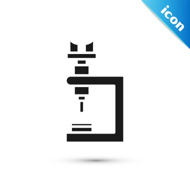 Beyaz arka planda gri mikroskop simgesi izole edildi. Kimya, ilaç aleti, mikrobiyoloji büyütme aracı. Vektör İllüstrasyonu