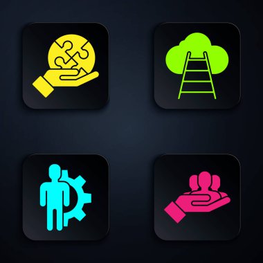 Proje ekibi, bir bulmaca parçası, içinde teçhizat olan bir insan ve buluta doğru giden bir merdiven. Siyah kare düğme. Vektör