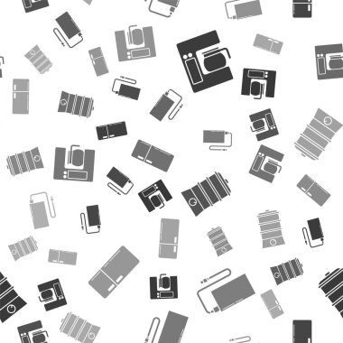 Kahve makinesini cam demlikle, güç bankasını farklı şarj kablolarıyla, çift kazan ve soğutucuyu pürüzsüz şablonla ayarla. Vektör