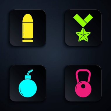 Kettlebell, Bullet, Bomba ve Askeri ödül madalyasını patlamaya hazır hale getirin. Siyah kare düğme. Vektör