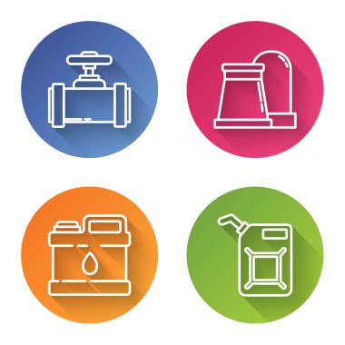 Sanayi hattı metalik borular ve valf, petrol ve gaz sanayi fabrikası binası, motor yağı için teneke kutu ve benzin için de teneke kutu ayarlayın. Renkli daire düğmesi. Vektör