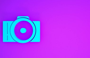 Mor arkaplanda mavi fotoğraf makinesi simgesi izole edildi. Fotoğraf makinesi simgesi. Minimalizm kavramı. 3d illüstrasyon 3B canlandırma