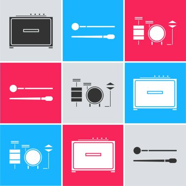 Gitar yükselticiyi, davul çubuklarını ve davul simgesini ayarla. Vektör